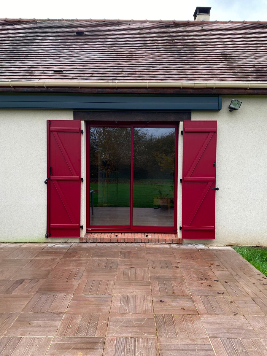 Pose de volets Mistral 27 mm aluminium et de fenêtres aluminium siMple à proximité de Chartres 5 