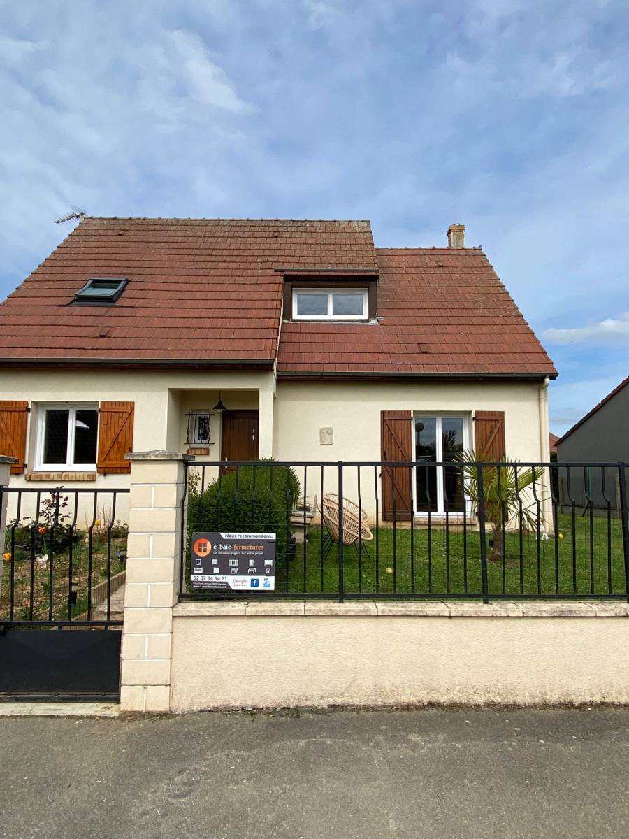 installation de fenêtres haute technologie garantie totale 20 ans PIERRET en pvc blanc